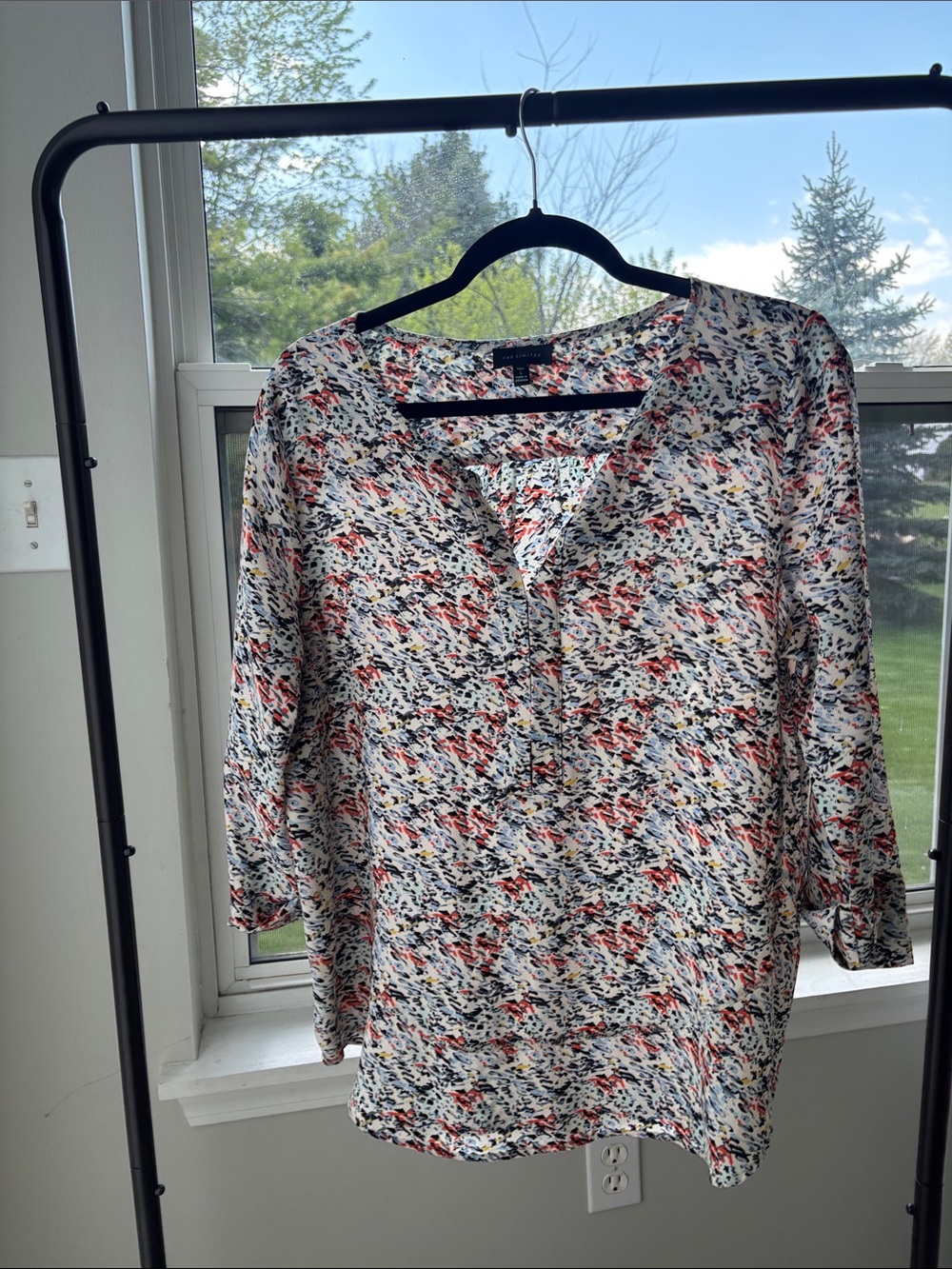 The Limited White Multi Abstract Print V-Neck Blouse